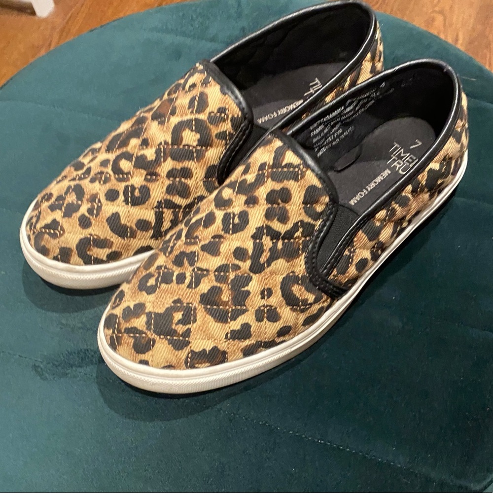 Leopard Flats